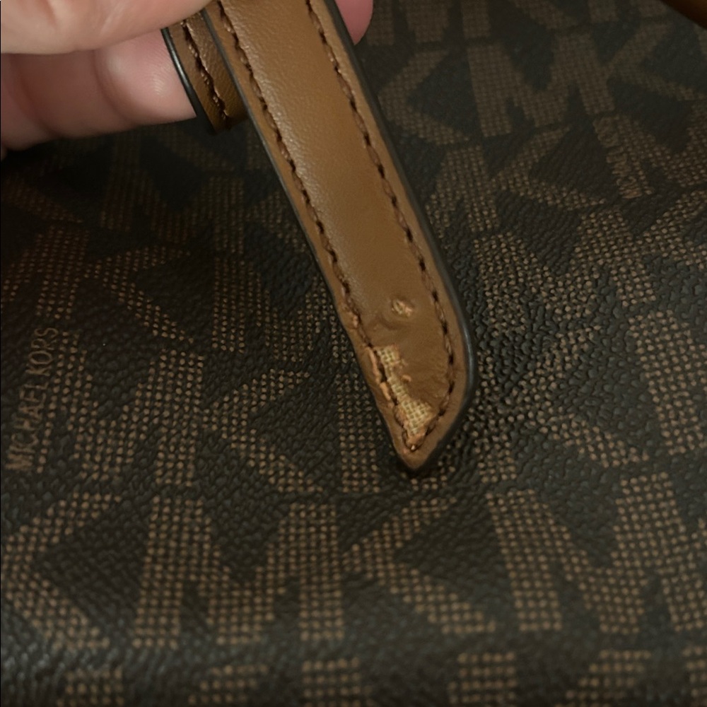 Michael Kors Shelia Medium Logo Satchel - Picture 3 of 11
